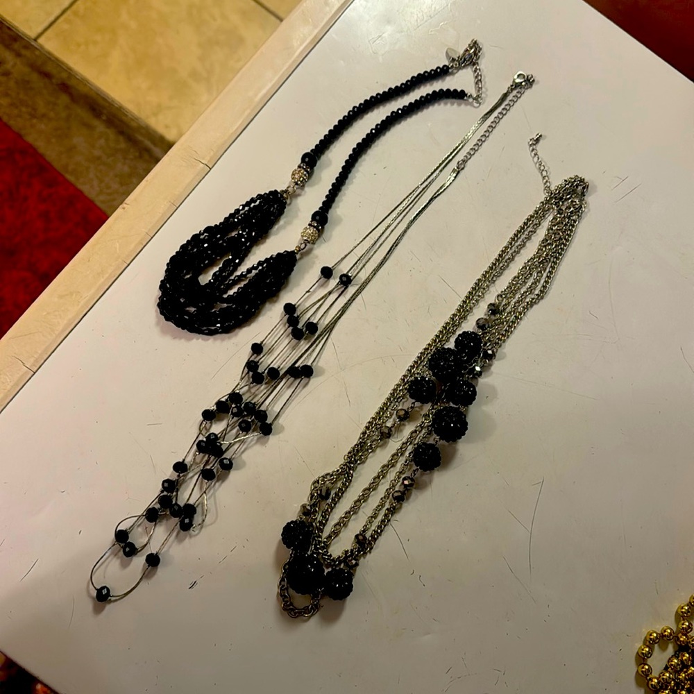 Black/silver necklaces 3 necklaces for one price.